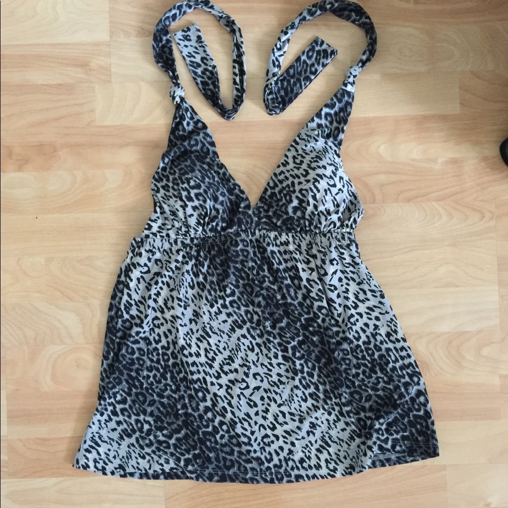 Love Tease - Gray leopard print halter top